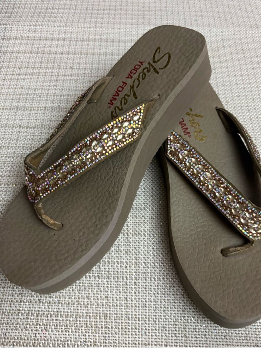 Skechers Taupe platform Wedge Sandals with Rose-Gold Rhinestone Straps SZ. 8